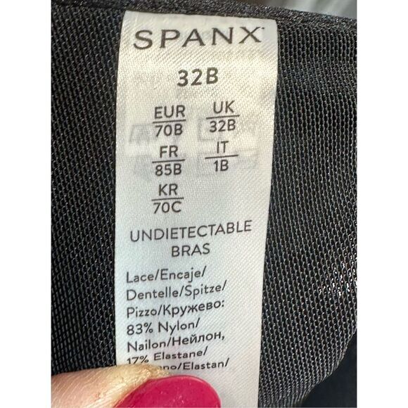 Spanx NWT size 32B Undie-tectable plunge push up Bra - Black - Picture 5 of 6
